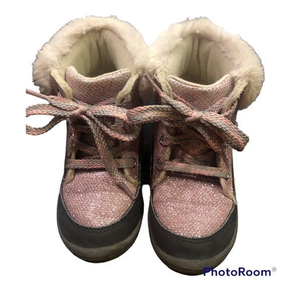 OshKosh B'gosh Other - OSHKOSH B’GOSH PINK SPARKLE FURRY TIE BOOTS